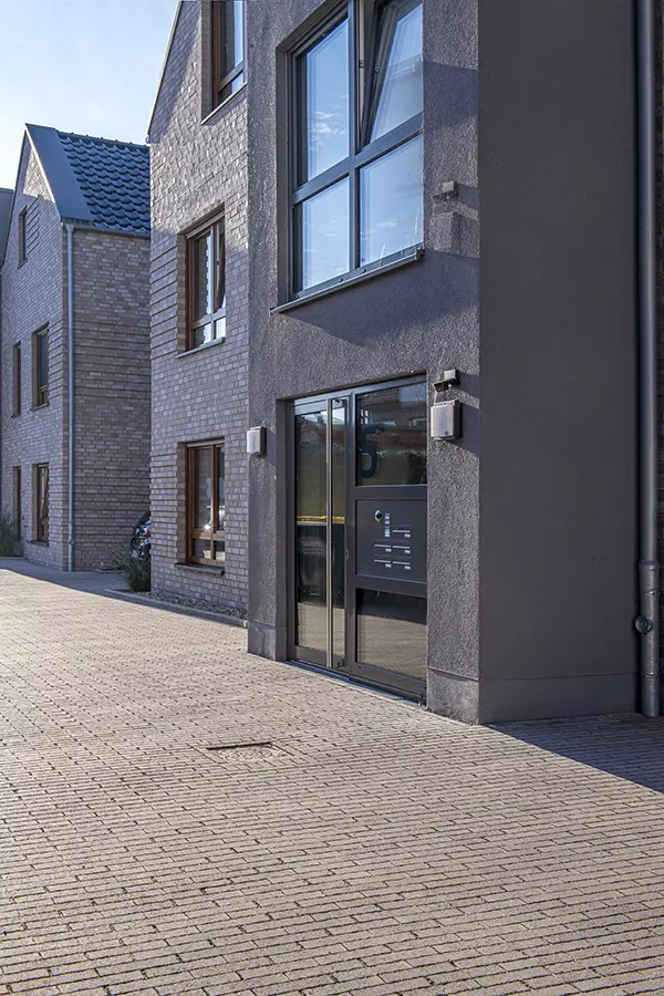 Wohnanlage Gronau, Spring Alvar braungrau.