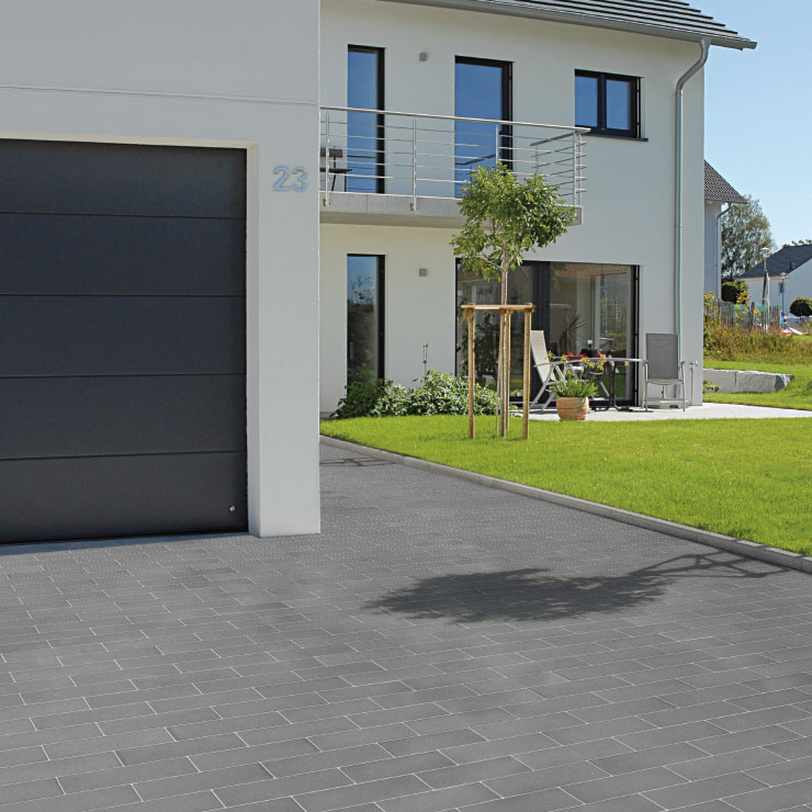 SPRING Cubus für Zufahrten, Wege und Terrassen | Spring by Metten Pflastersteine anthrazit garageneinfahrt
Pflastersteine anthrazit garageneinfahrt
SPRING Cubus für Zufahrten, Wege und Terrassen | Spring by Metten